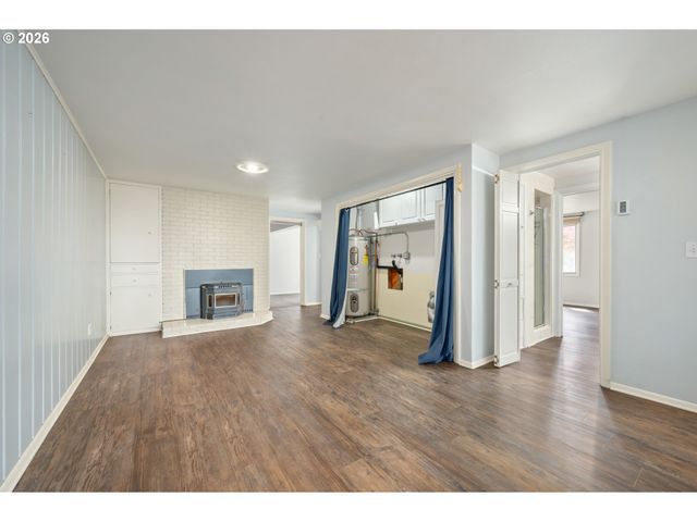 1355 PAIGE Ave, Eugene, OR 97405