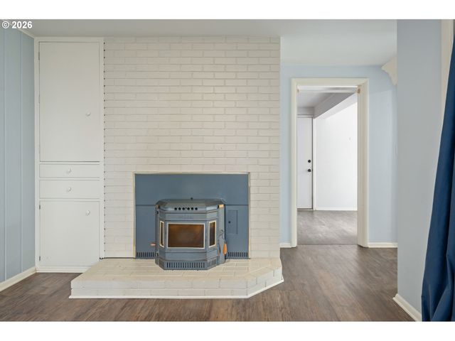 1355 PAIGE Ave, Eugene, OR 97405