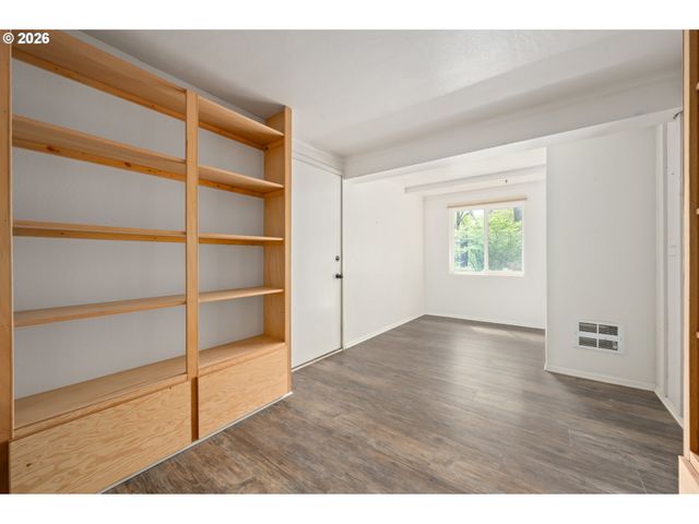 1355 PAIGE Ave, Eugene, OR 97405