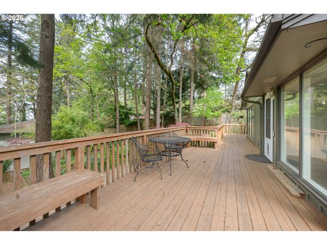 1355 PAIGE Ave, Eugene, OR 97405