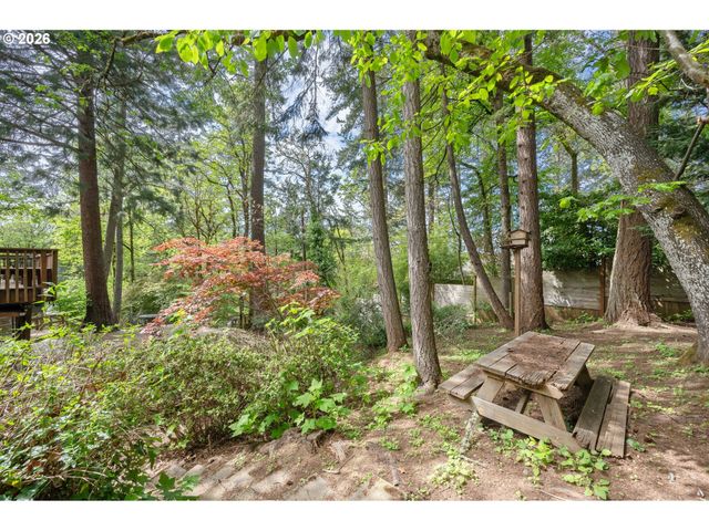 1355 PAIGE Ave, Eugene, OR 97405