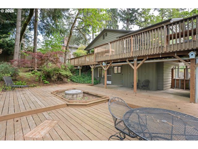 1355 PAIGE Ave, Eugene, OR 97405