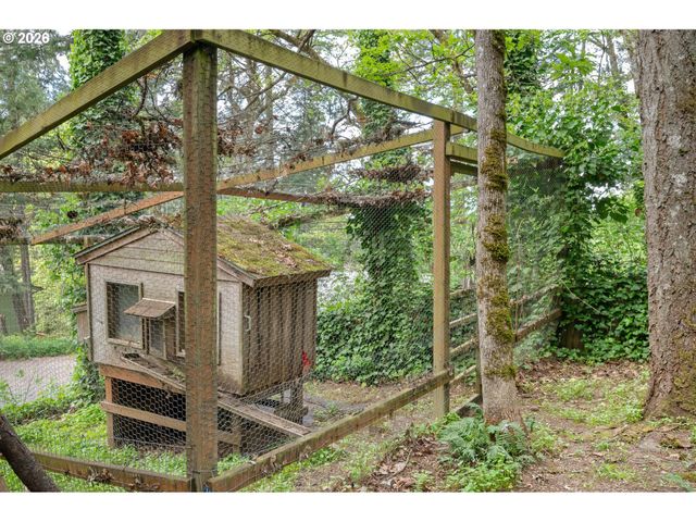 1355 PAIGE Ave, Eugene, OR 97405