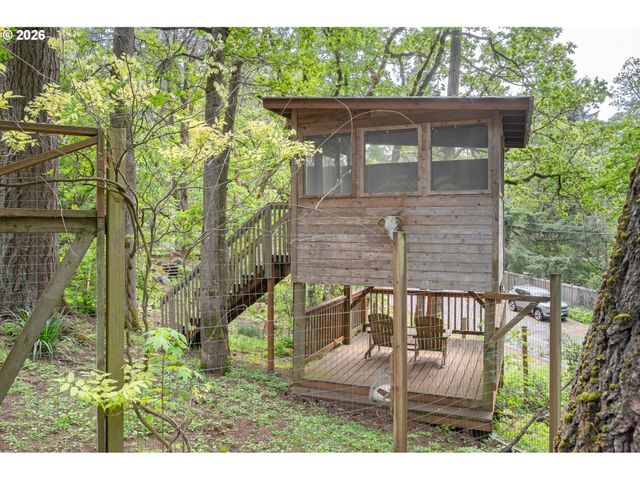 1355 PAIGE Ave, Eugene, OR 97405