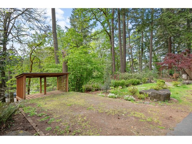 1355 PAIGE Ave, Eugene, OR 97405