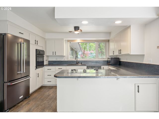 1355 PAIGE Ave, Eugene, OR 97405