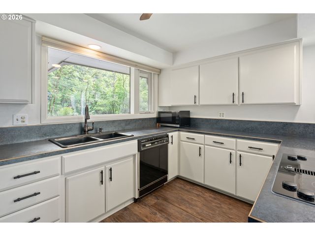 1355 PAIGE Ave, Eugene, OR 97405