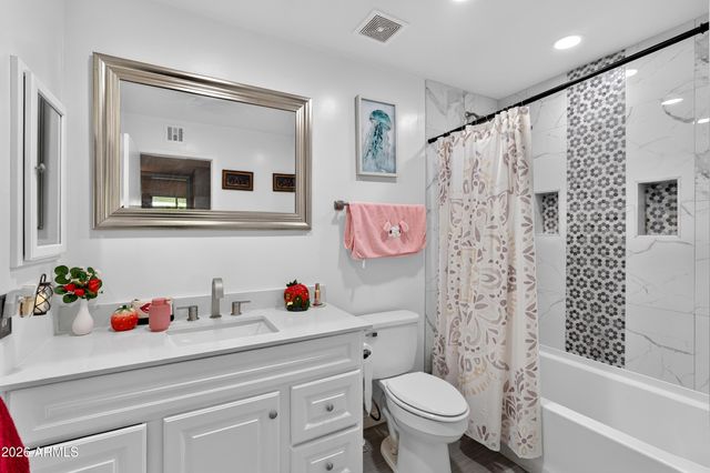 4832 N 63RD Drive, Phoenix, AZ 85033