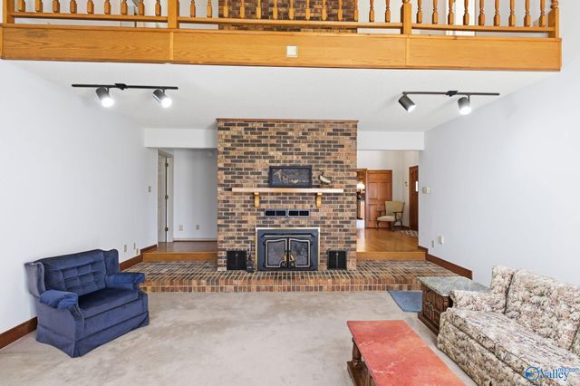 172 Country Road NW, Huntsville, AL 35806