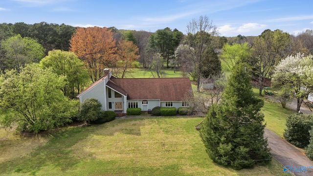 172 Country Road NW, Huntsville, AL 35806