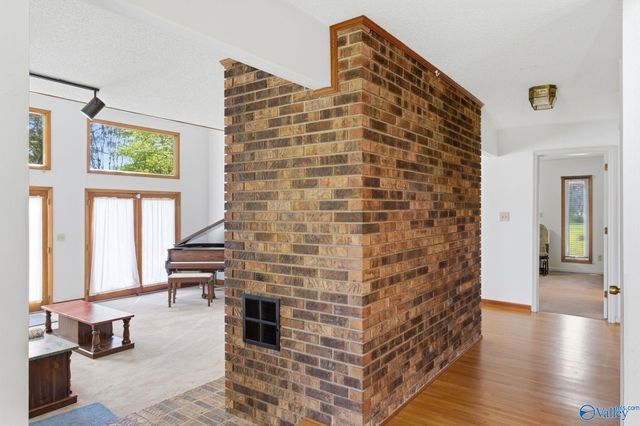 172 Country Road NW, Huntsville, AL 35806