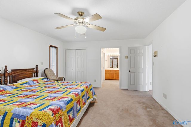 172 Country Road NW, Huntsville, AL 35806