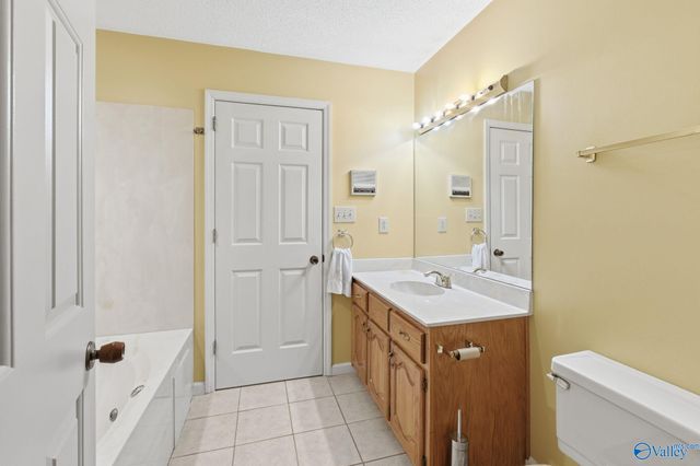 172 Country Road NW, Huntsville, AL 35806