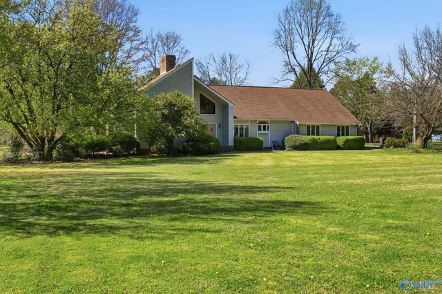 172 Country Road NW, Huntsville, AL 35806