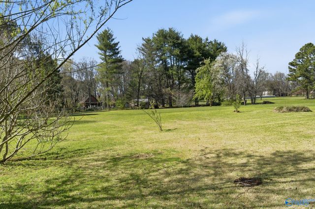172 Country Road NW, Huntsville, AL 35806