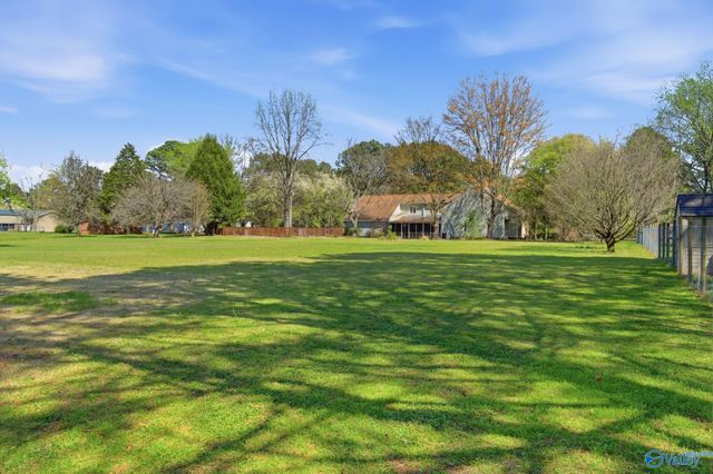172 Country Road NW, Huntsville, AL 35806