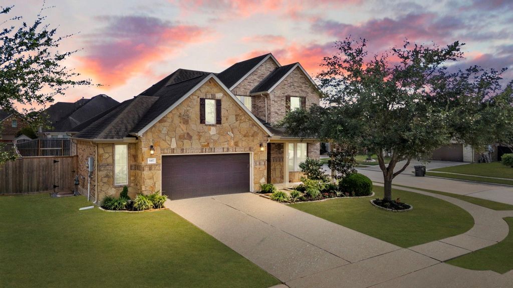 1417 Silver Rings Court, Pearland, TX 77581
