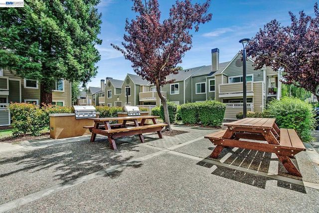 150 Reflections Drive 13, San Ramon, CA 94583