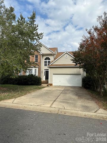 10822 Chamberlain Hall Court, Charlotte, NC 28277