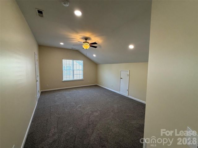 10822 Chamberlain Hall Court, Charlotte, NC 28277