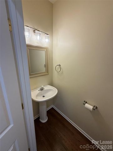 10822 Chamberlain Hall Court, Charlotte, NC 28277