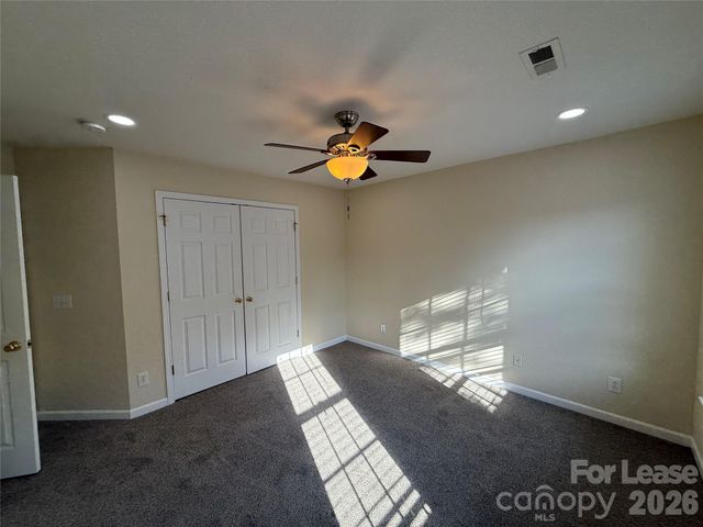 10822 Chamberlain Hall Court, Charlotte, NC 28277