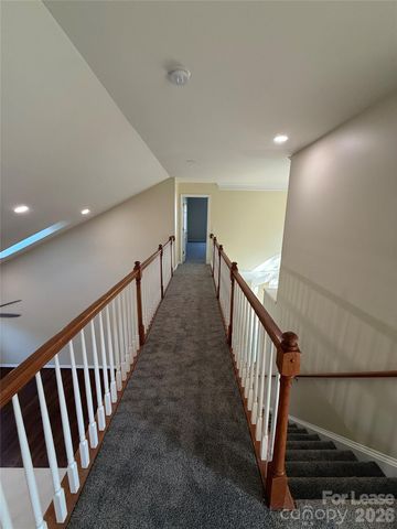 10822 Chamberlain Hall Court, Charlotte, NC 28277