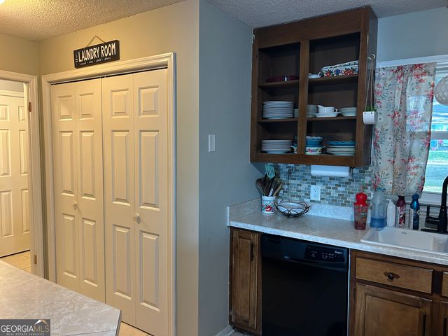 1054 N Plantation Parkway, Macon, GA 31220