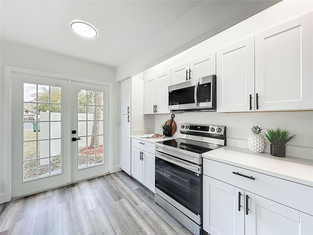 700 LAKESIDE PLACE, Longwood, FL 32750