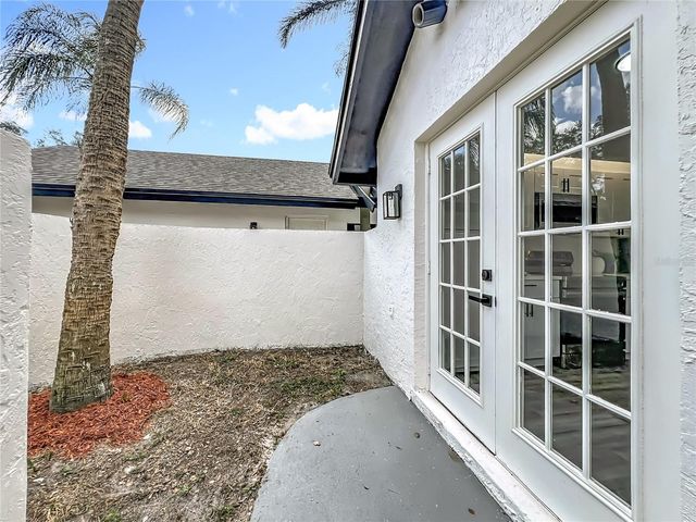 700 LAKESIDE PLACE, Longwood, FL 32750