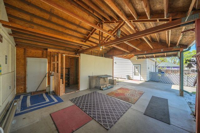 4011 N Hawthorne St, Spokane, WA 99205