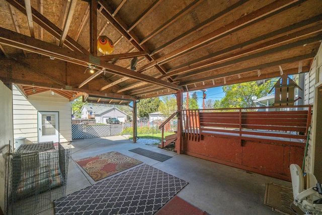 4011 N Hawthorne St, Spokane, WA 99205