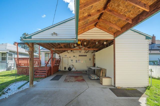 4011 N Hawthorne St, Spokane, WA 99205