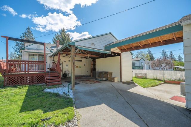 4011 N Hawthorne St, Spokane, WA 99205