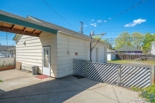 4011 N Hawthorne St, Spokane, WA 99205