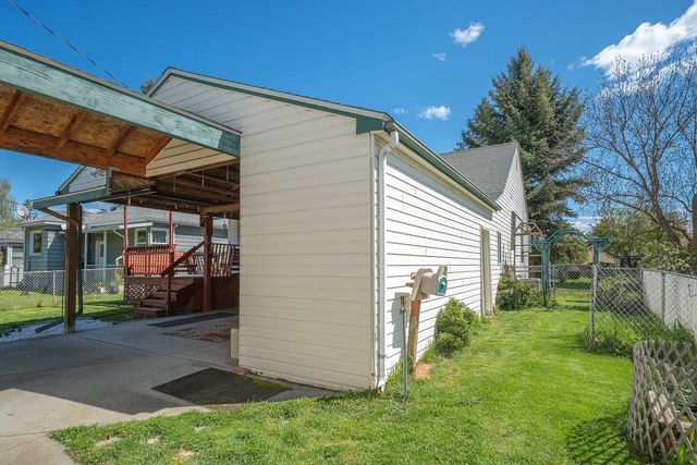 4011 N Hawthorne St, Spokane, WA 99205