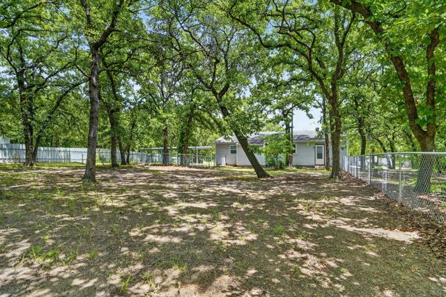 186 Garnet Road, Springtown, TX 76082