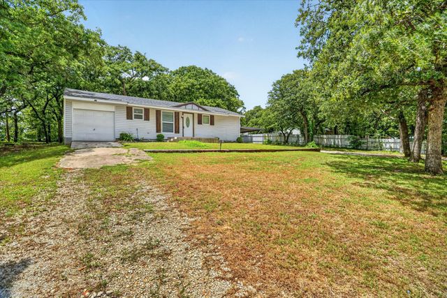 186 Garnet Road, Springtown, TX 76082