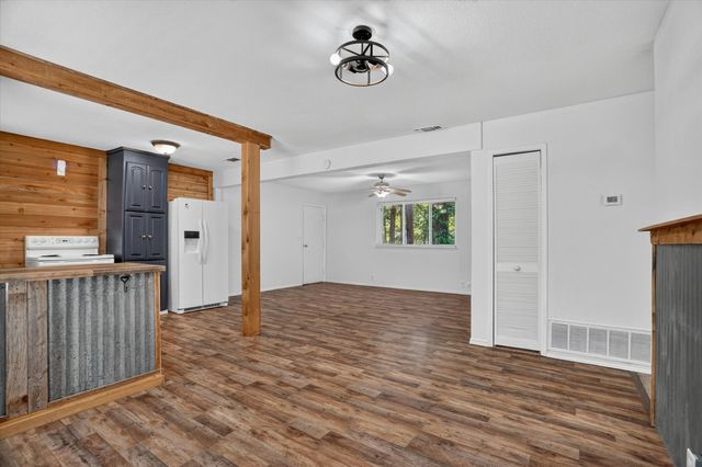 186 Garnet Road, Springtown, TX 76082