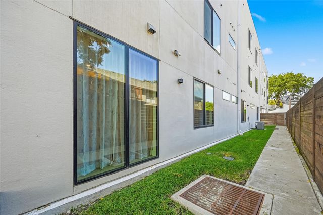 3923 Cole Avenue 101, Dallas, TX 75204