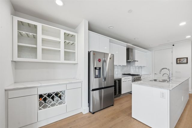 3923 Cole Avenue 101, Dallas, TX 75204