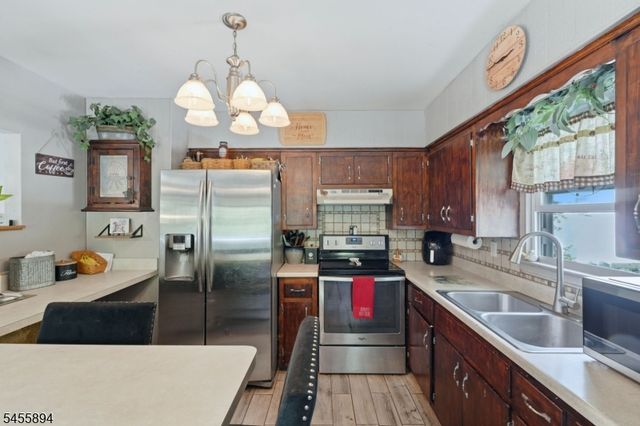 57 Belton St, Byram Twp., NJ 07874