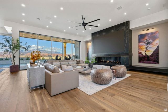 2867 E GRANITE WAY, St. George, UT 84790