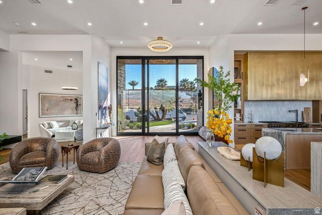 2867 E GRANITE WAY, St. George, UT 84790