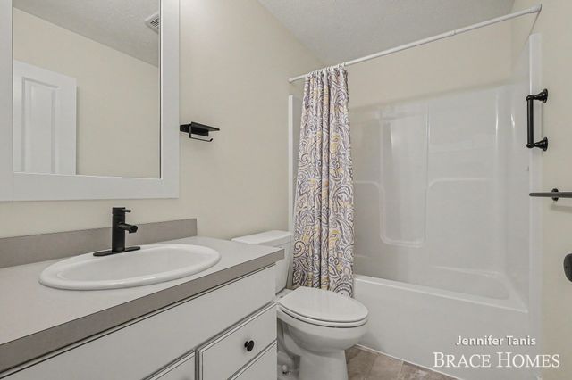 4410 Keena Court Ne, Plainfield Twp, MI 49525