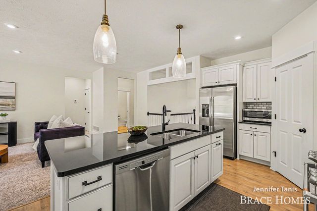 4410 Keena Court Ne, Plainfield Twp, MI 49525