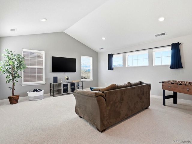 8275 Arapahoe Peak St, Littleton, CO 80125