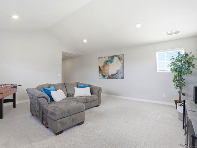 8275 Arapahoe Peak St, Littleton, CO 80125