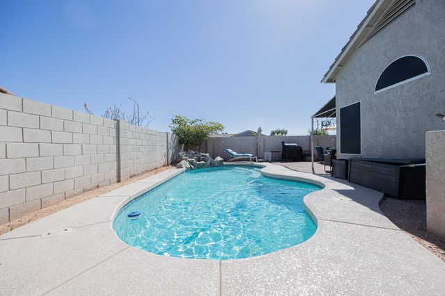 15614 N 34th Street, Phoenix, AZ 85032