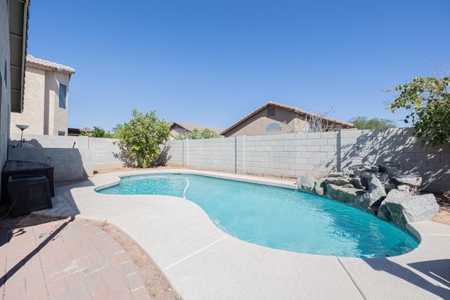 15614 N 34th Street, Phoenix, AZ 85032